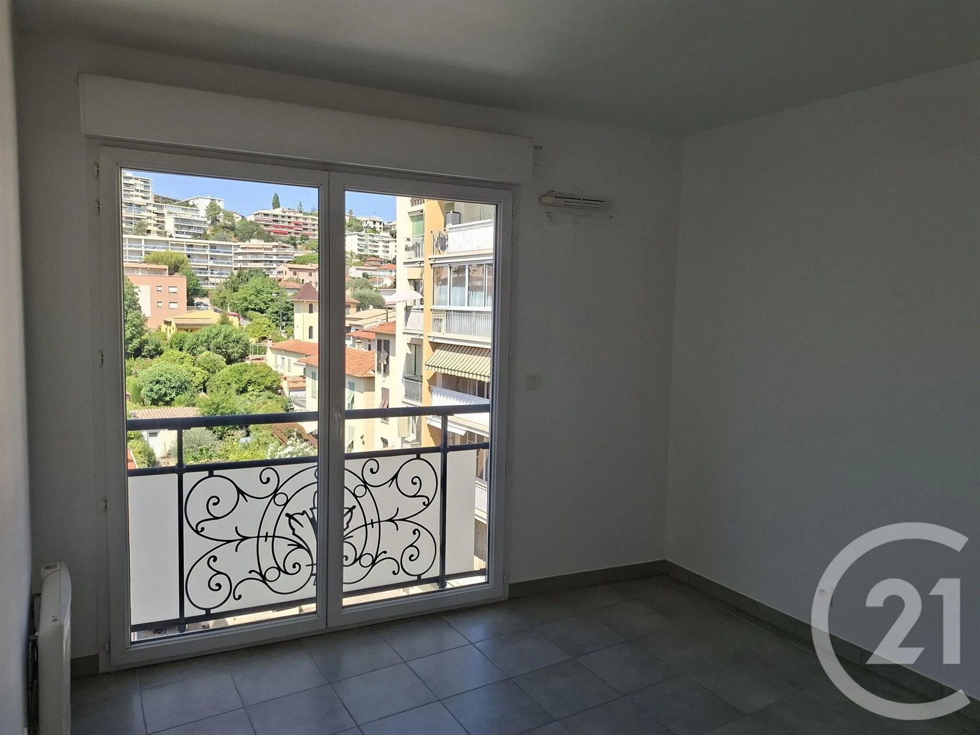 Appartement à louer, 38m², Saint-Laurent-du-Var