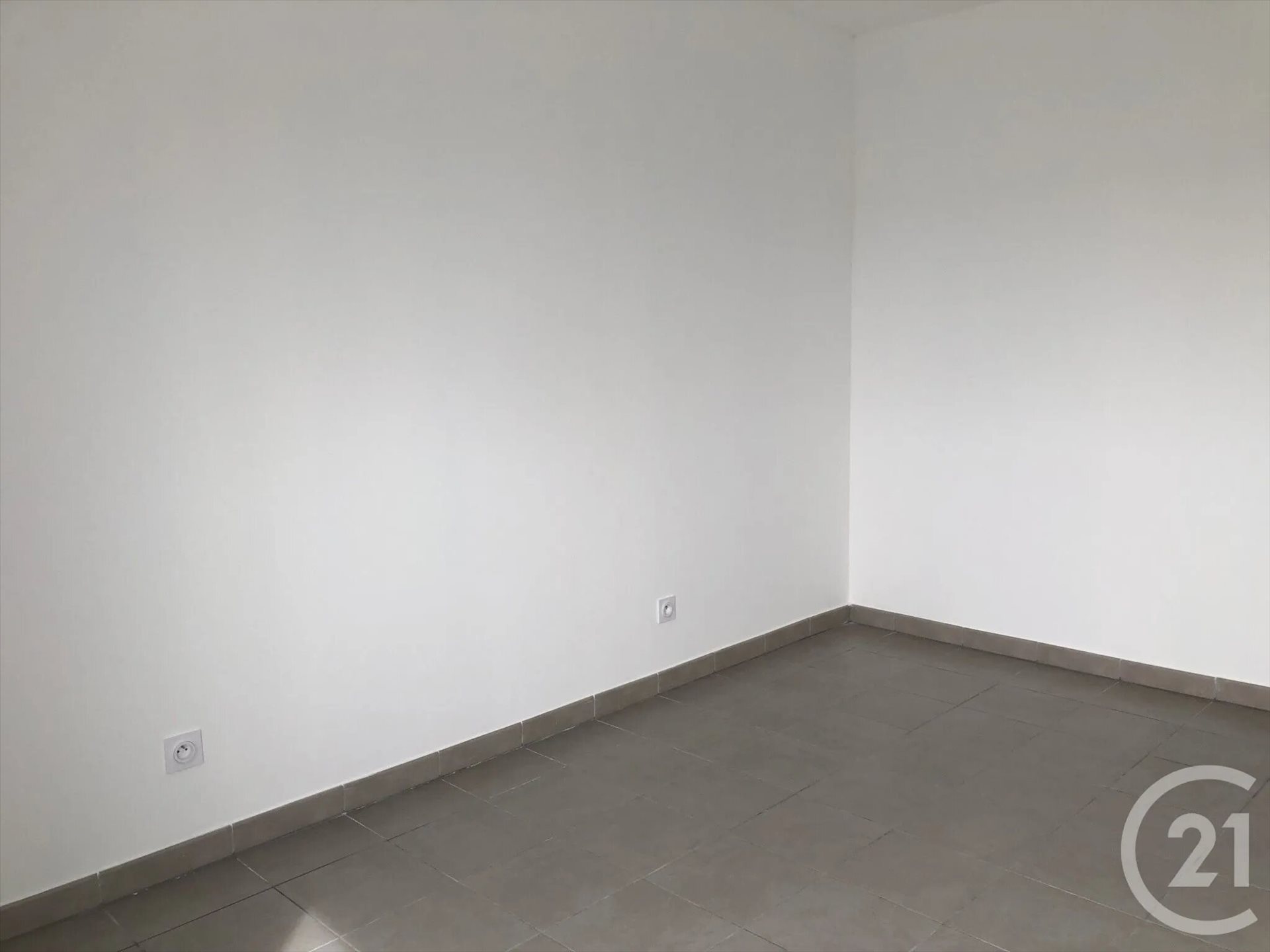 Appartement à louer, 46m², Marignane