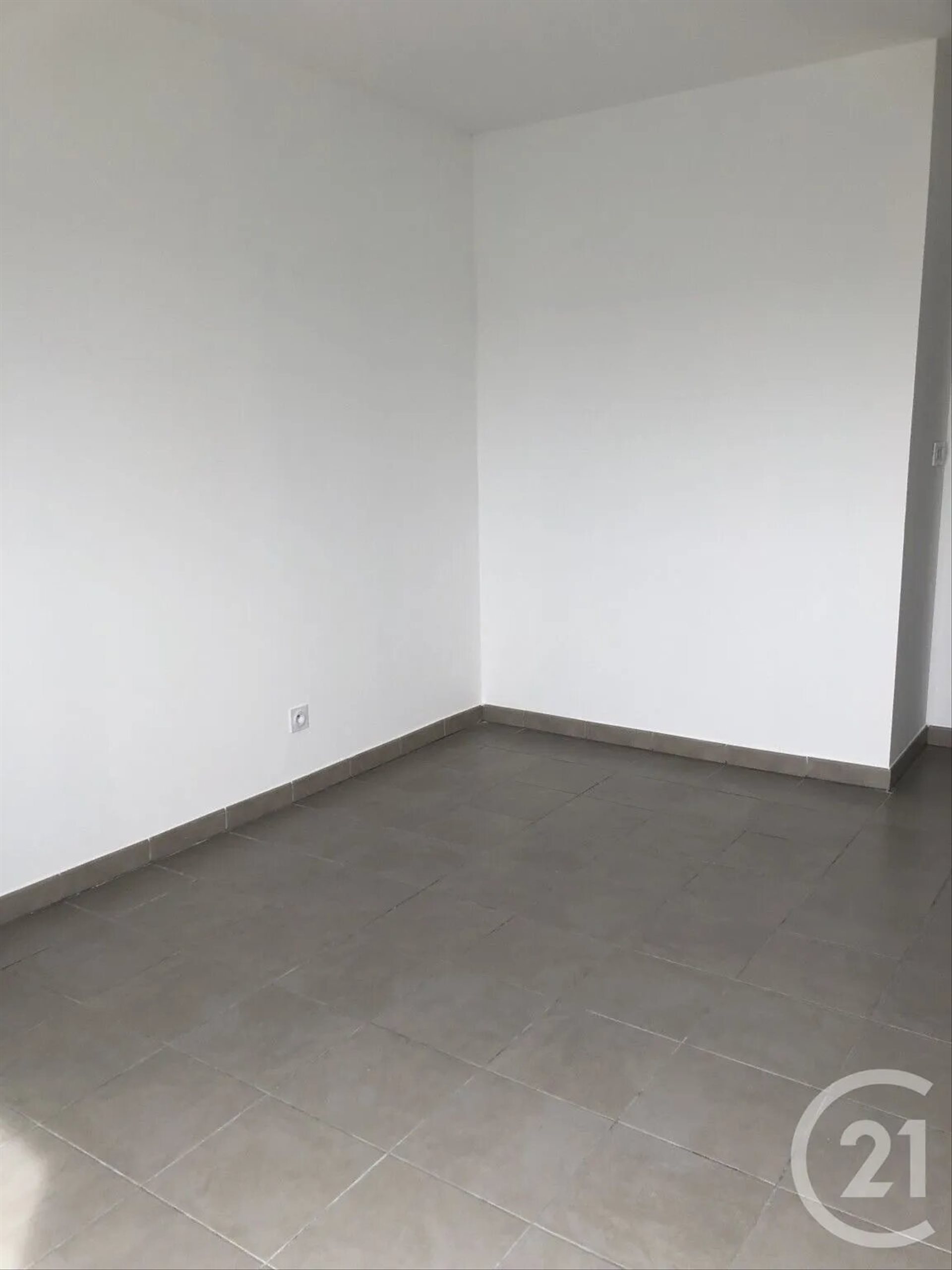 Appartement à louer, 46m², Marignane