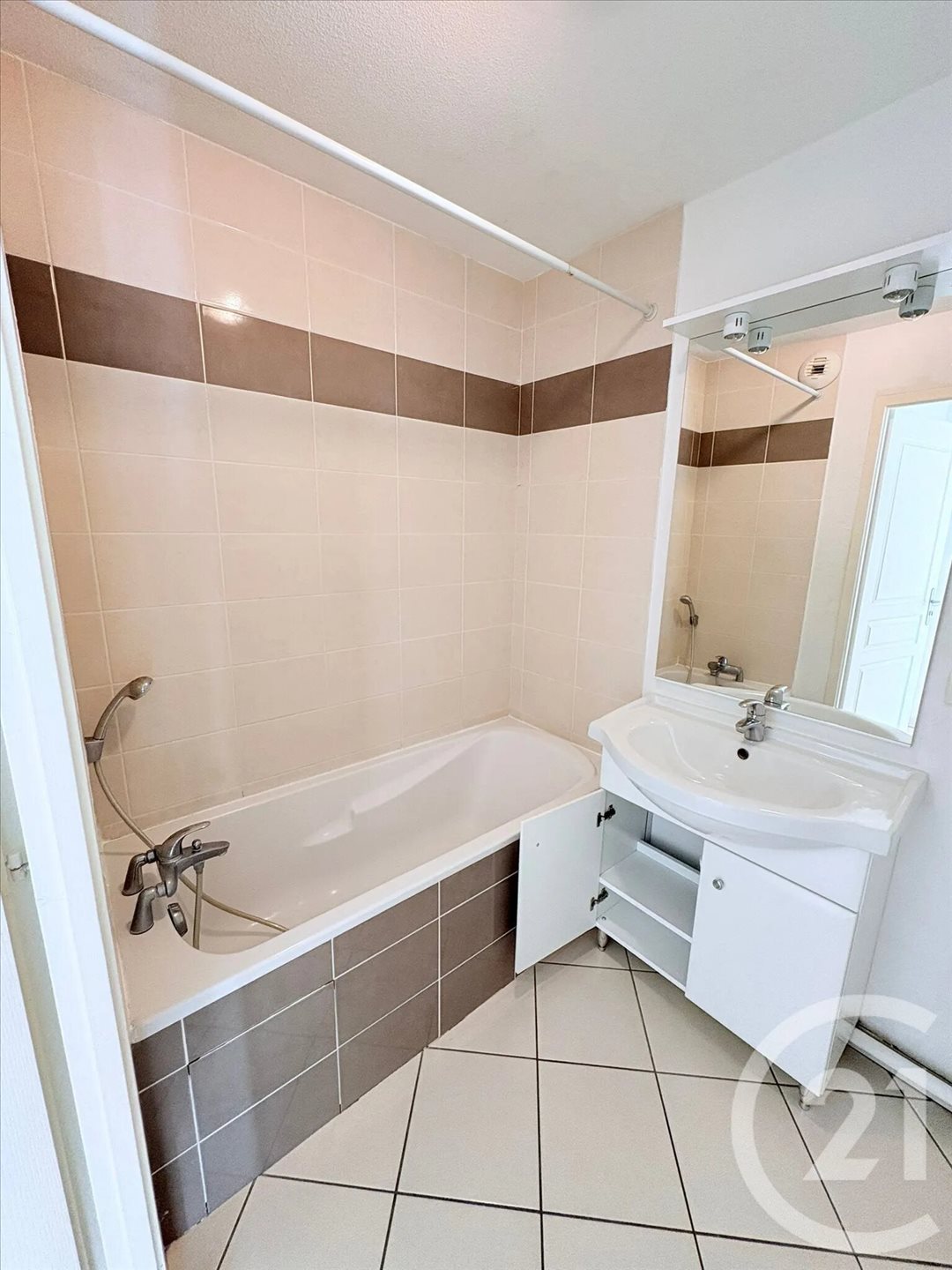 Appartement à louer, 49m², Ambilly