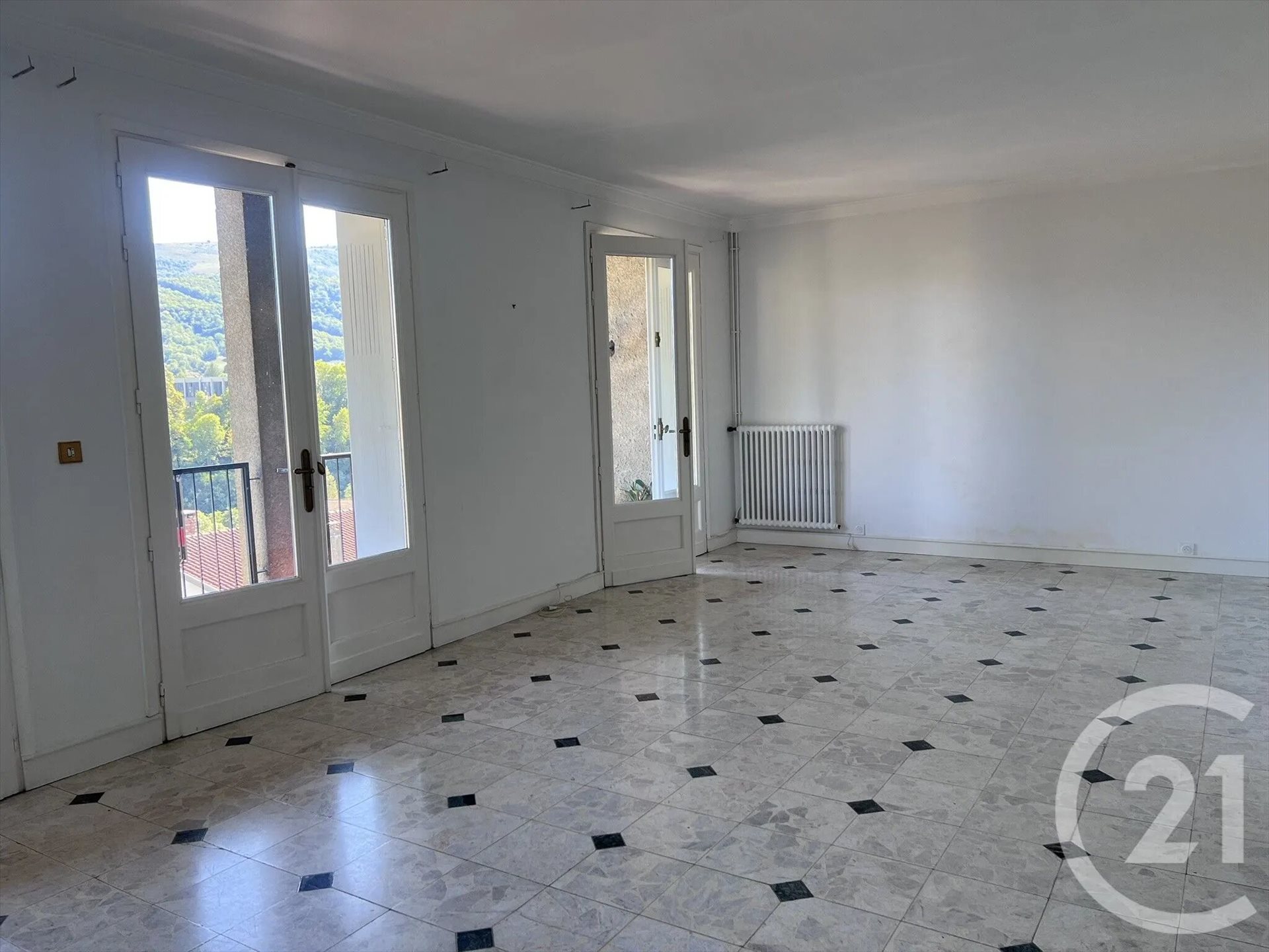 Appartement à louer, 110m², Foix