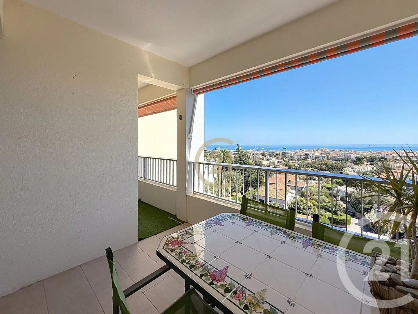 Appartement à louer, 72m², Antibes