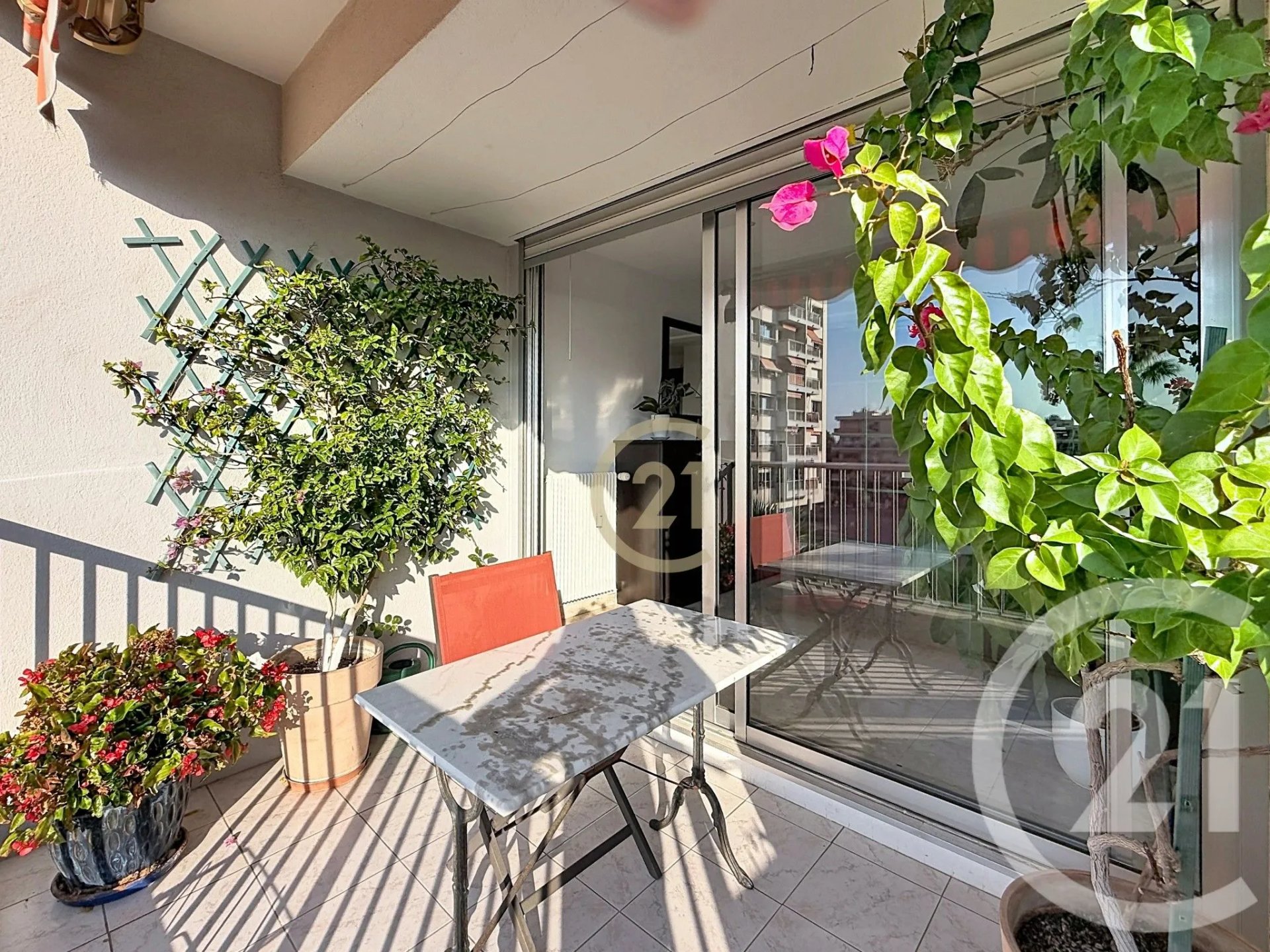Appartement à louer, 73m², Antibes