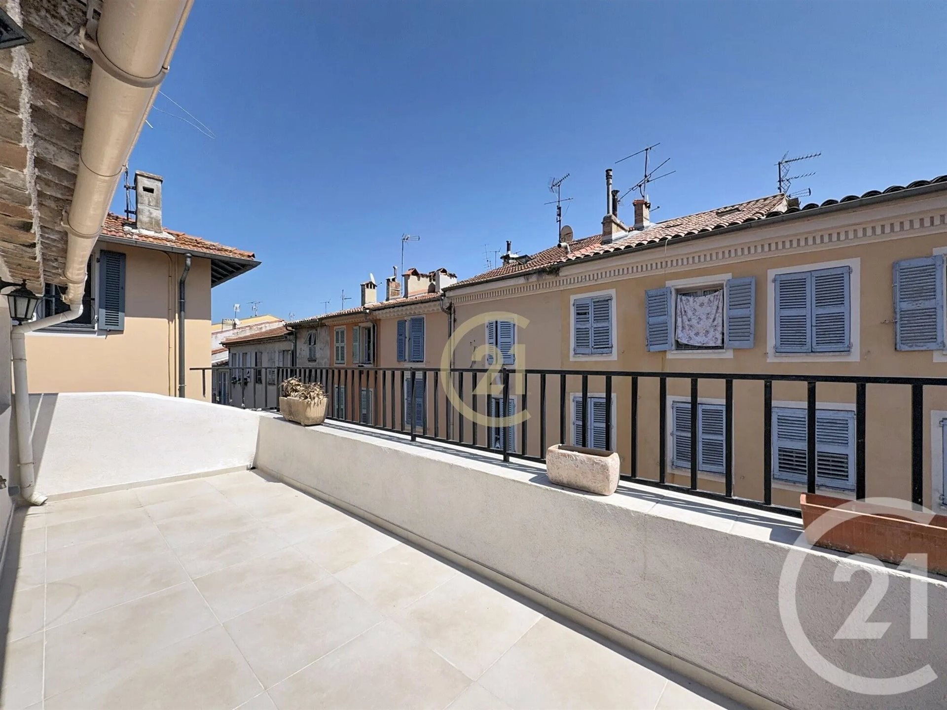 Appartement à louer, 24m², Vallauris