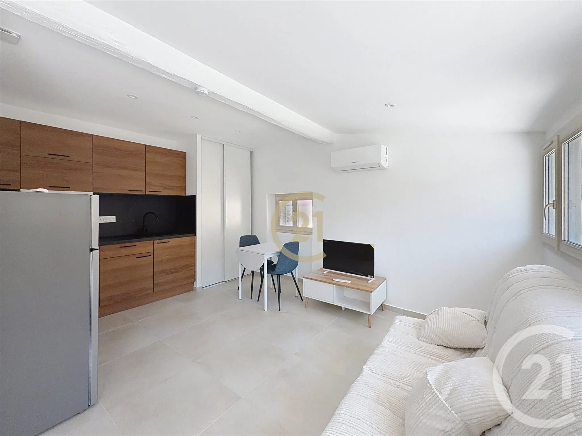 Appartement à louer, 24m², Vallauris