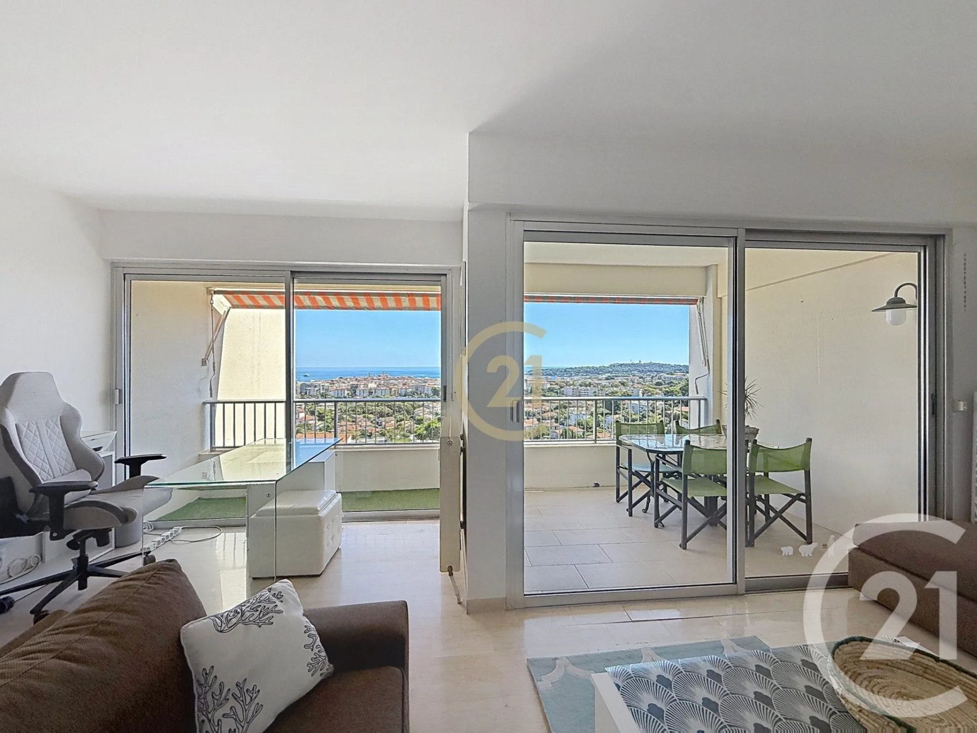 Appartement à louer, 72m², Antibes