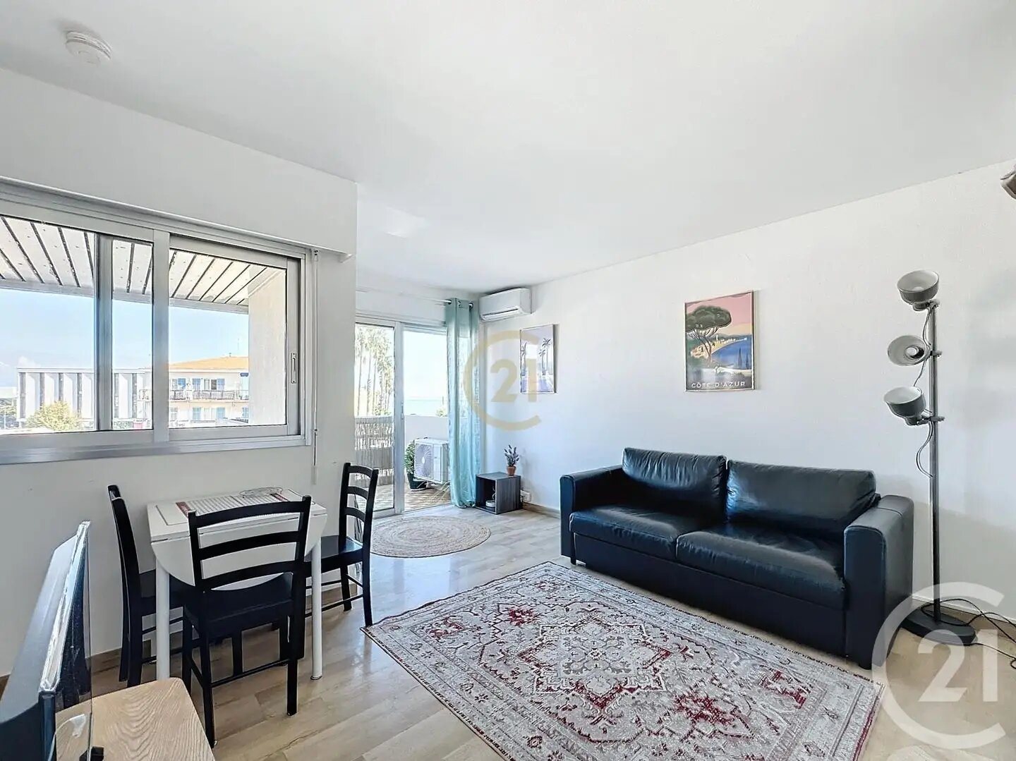 Appartement à louer, 27m², Antibes