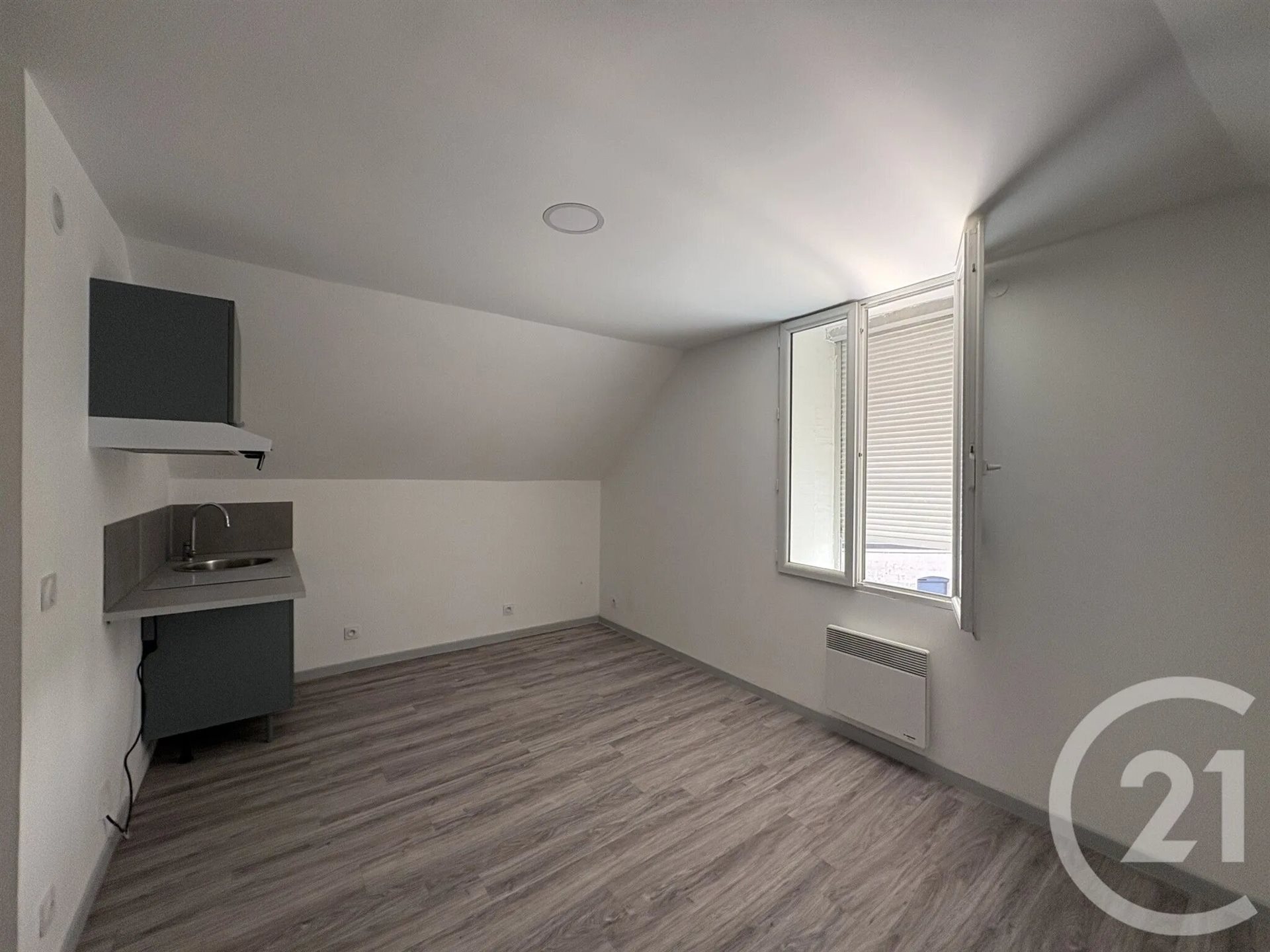 Appartement à louer, 16m², Saint-Quentin