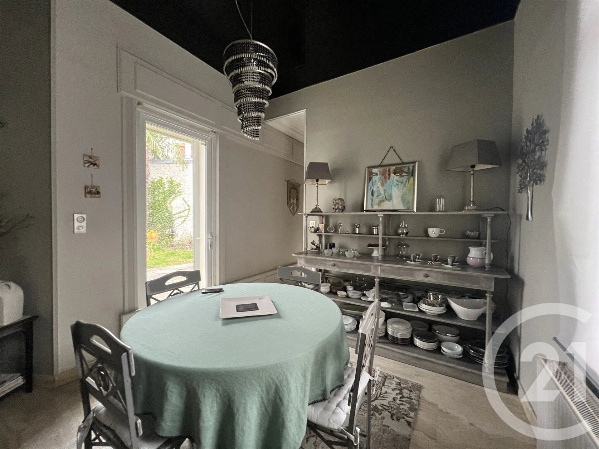 Maison à vendre, 271m², Saint-Quentin