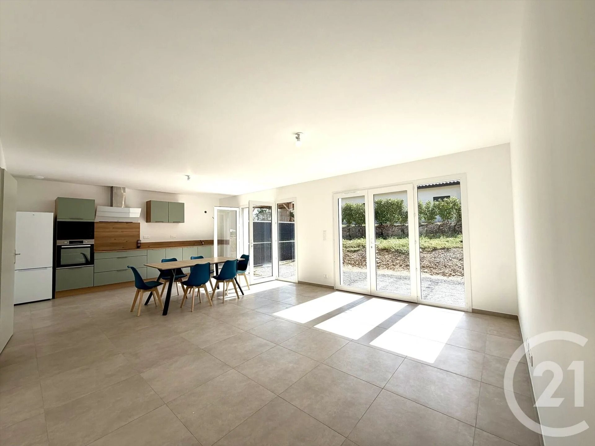 Maison à louer, 92m², Aubenas