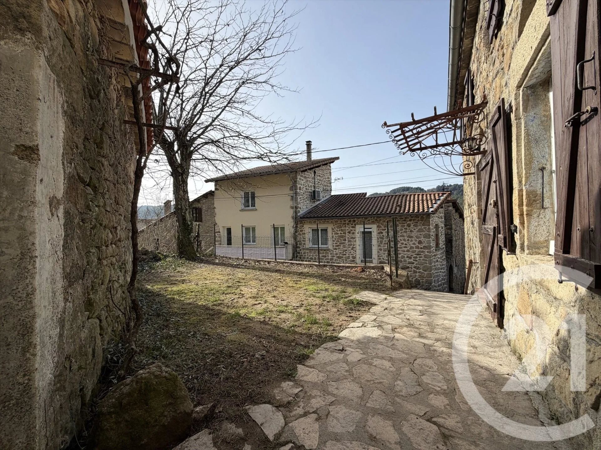 Appartement à louer, 66m², Labégude