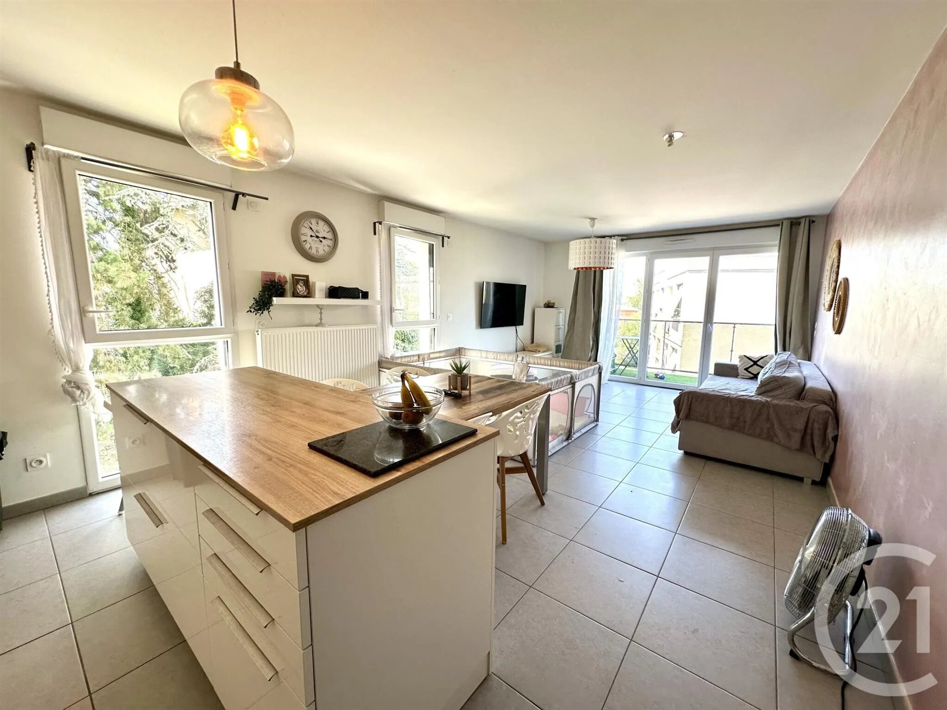Appartement à louer, 69m², Vénissieux
