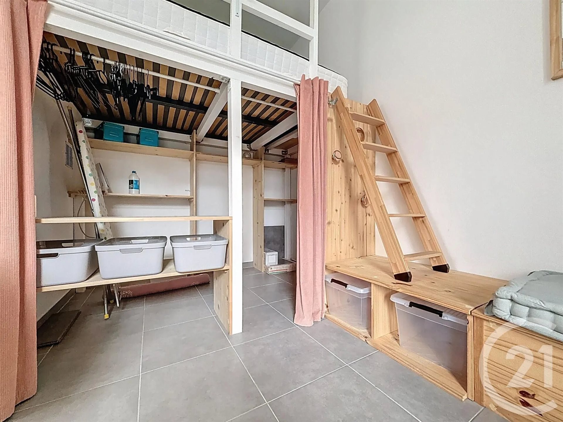 Appartement à louer, 16m², Rochefort