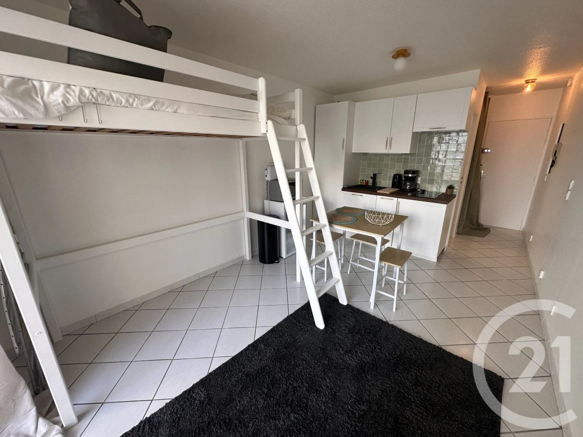 Appartement à louer, 20m², La Rochelle