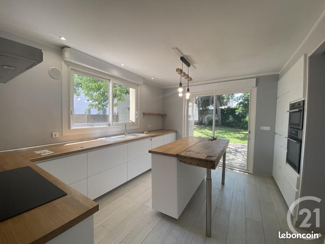 Maison à louer, 177m², La Rochelle