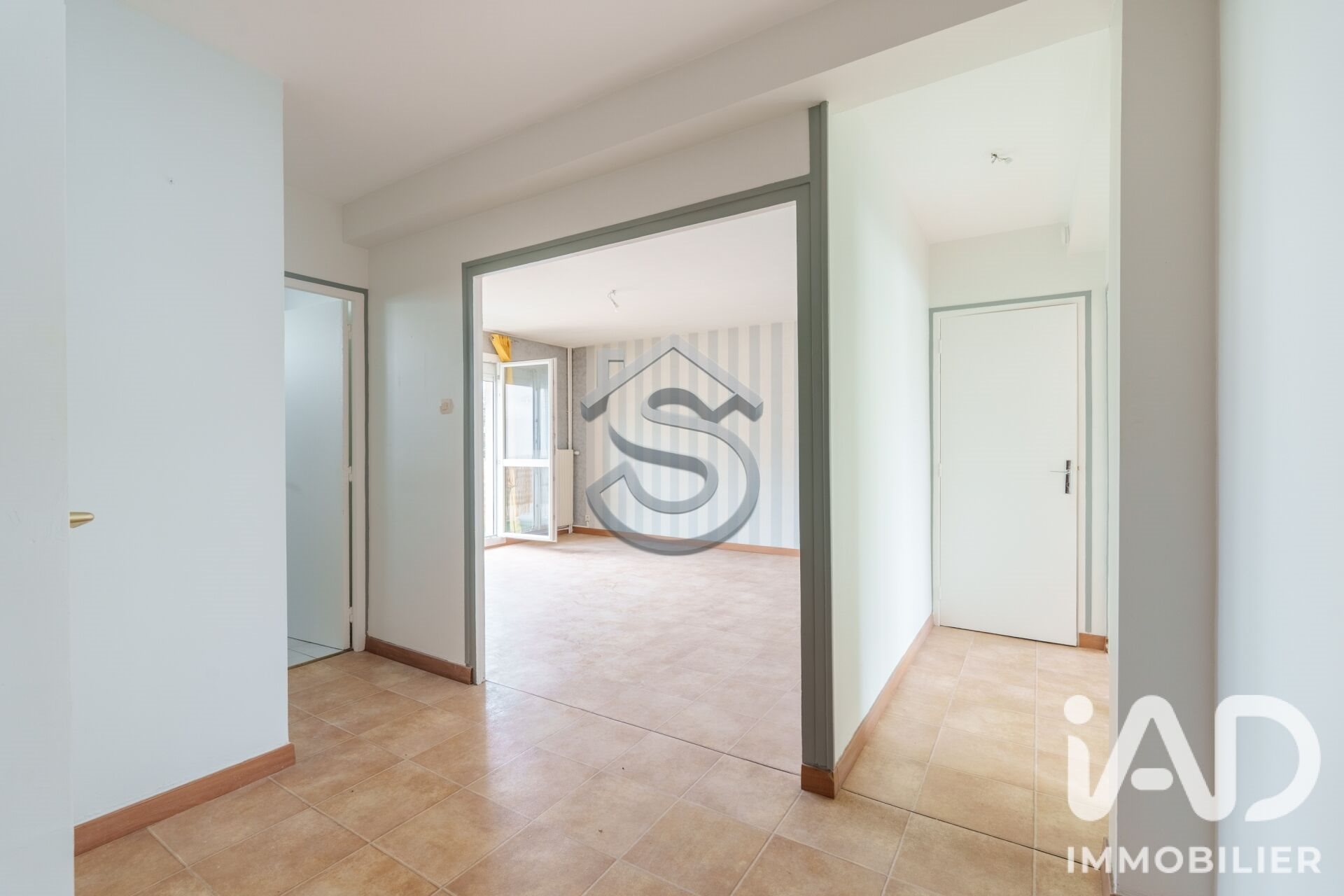 Appartement à vendre, 66m², Saint-Max