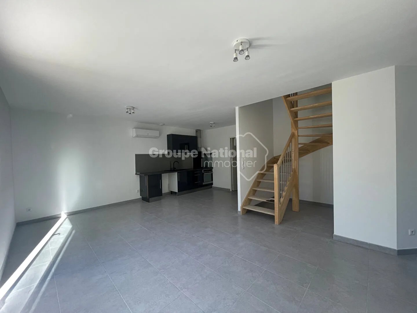 Appartement à louer, 88m², Blauvac
