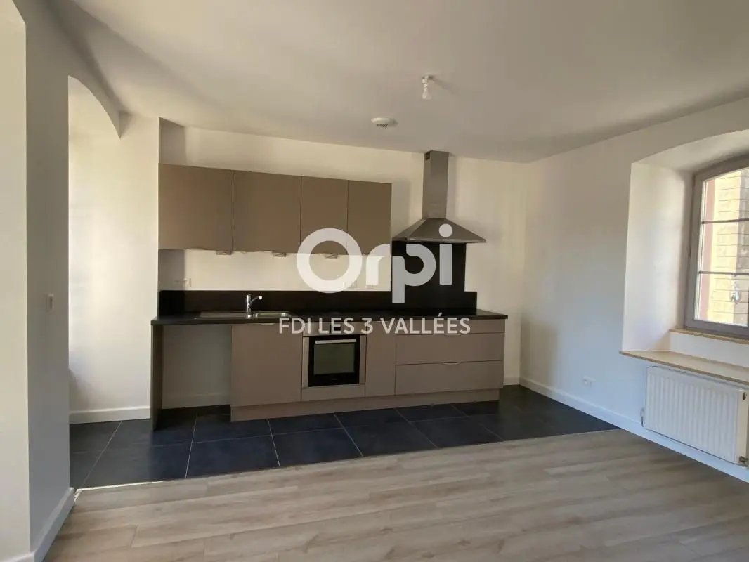 Appartement à louer, 93m², Thann