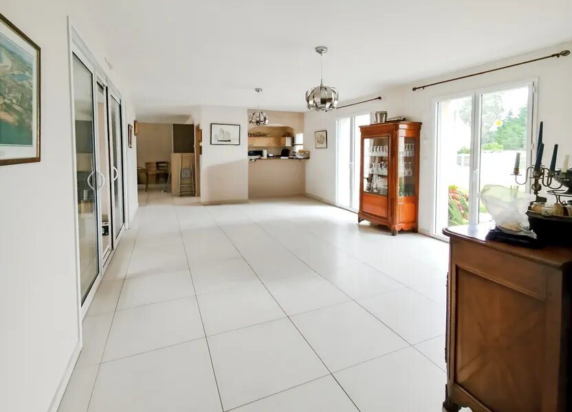 Maison à louer, 299m², Selles-Saint-Denis