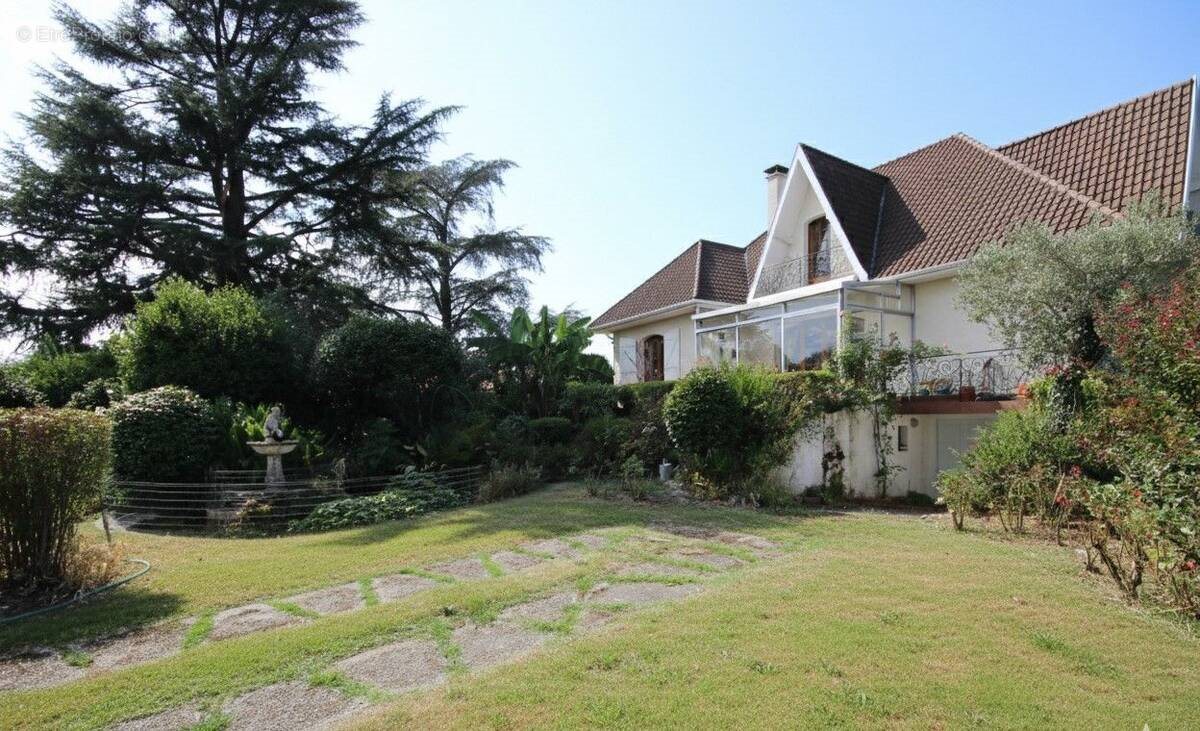 Maison à vendre, 166m², Lescar