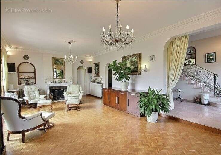 Maison à vendre, 166m², Lescar
