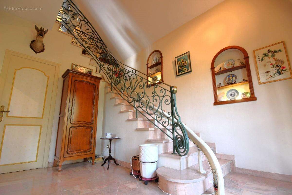 Maison à vendre, 166m², Lescar
