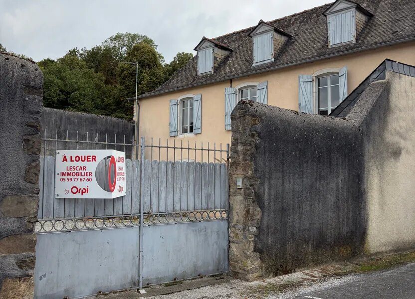 Maison à louer, 134m², Coarraze