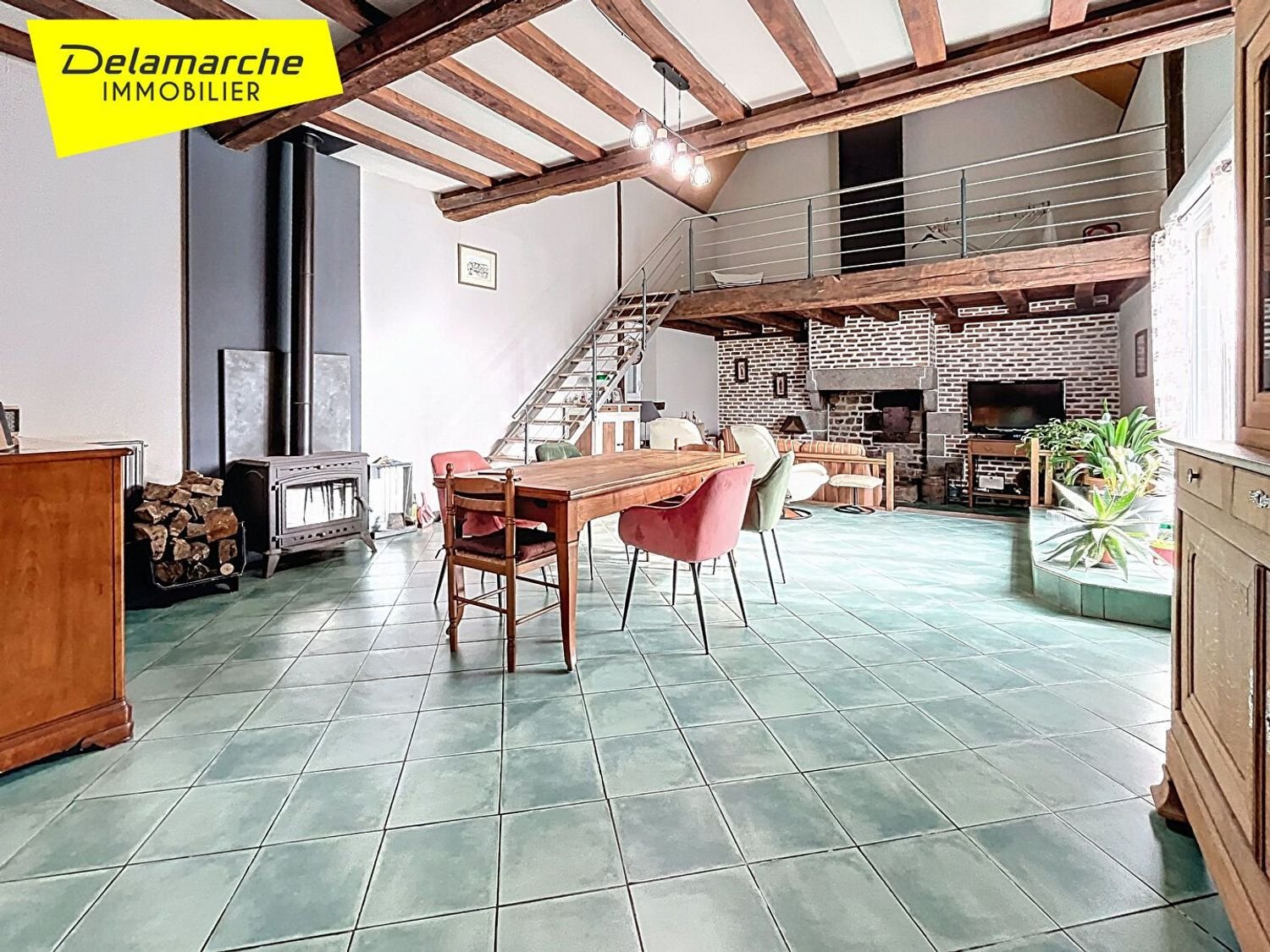 Maison à vendre, 177m², Saint-Laurent-de-Terregatte