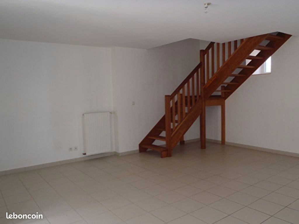 Maison à louer, 102m², Cérences