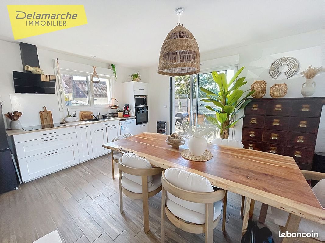 Maison à louer, 96m², Roncey