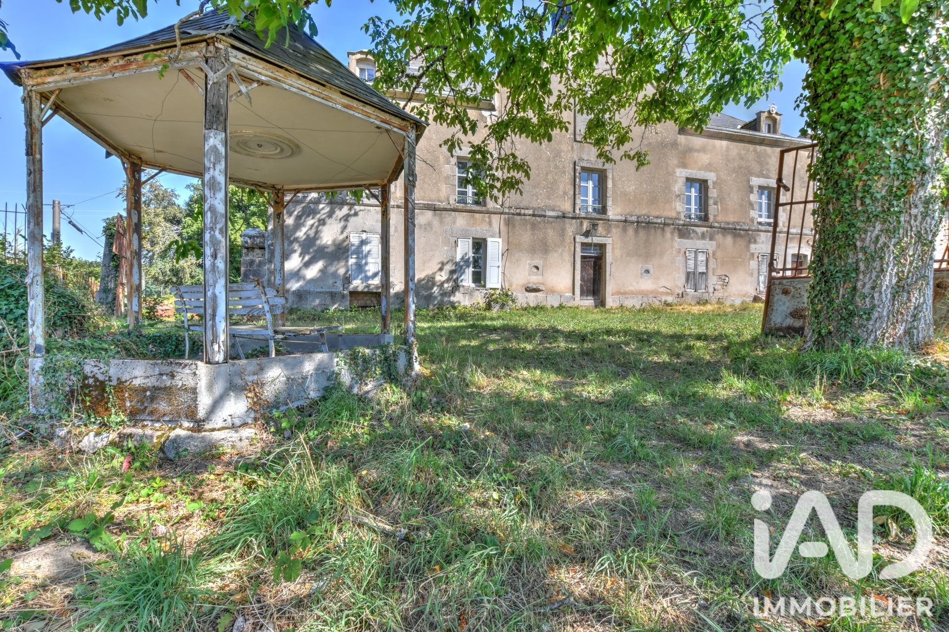 Maison à vendre, 329m², Saint-Léger-le-Guérétois