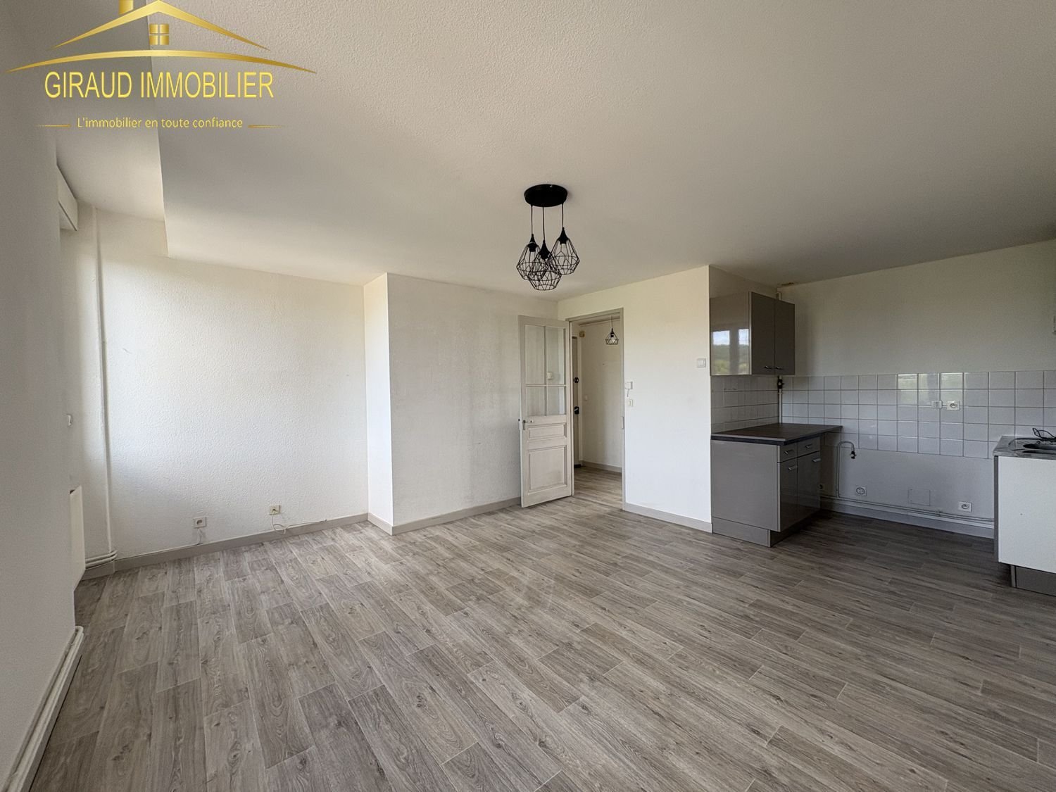 Appartement à louer, 58m², Saint-Denis-de-Cabanne