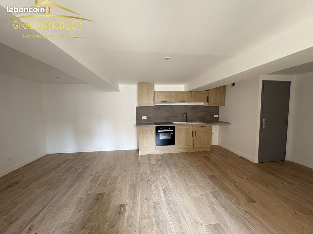 Appartement à louer, 53m², Charlieu