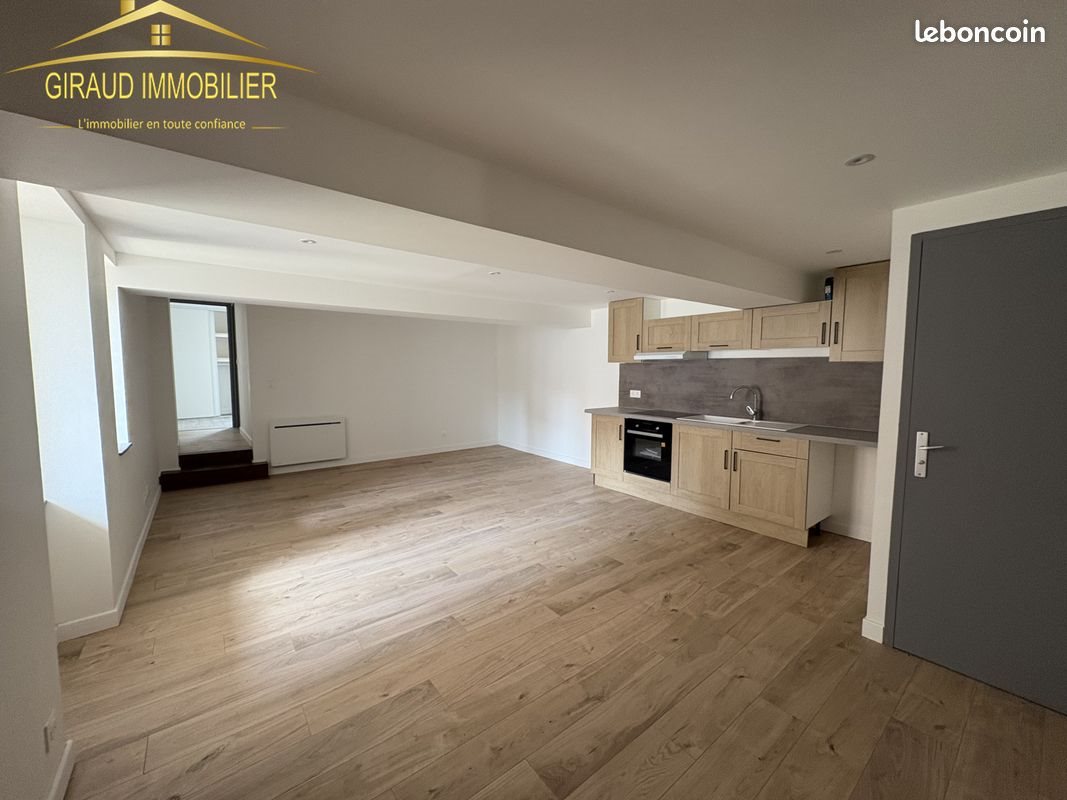 Appartement à louer, 53m², Charlieu