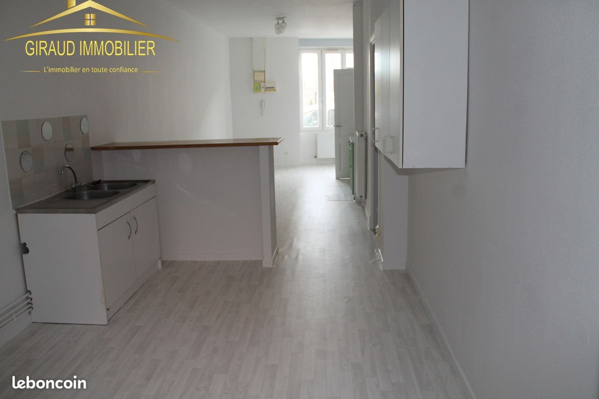 Appartement à louer, 65m², Chauffailles