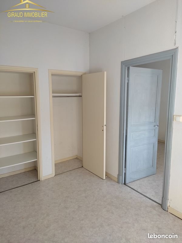 Appartement à louer, 65m², Chauffailles