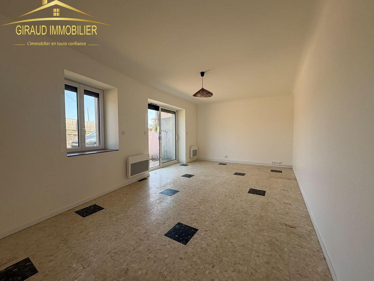 Appartement à louer, 114m², Chauffailles