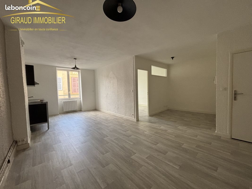 Appartement à louer, 50m², Charlieu