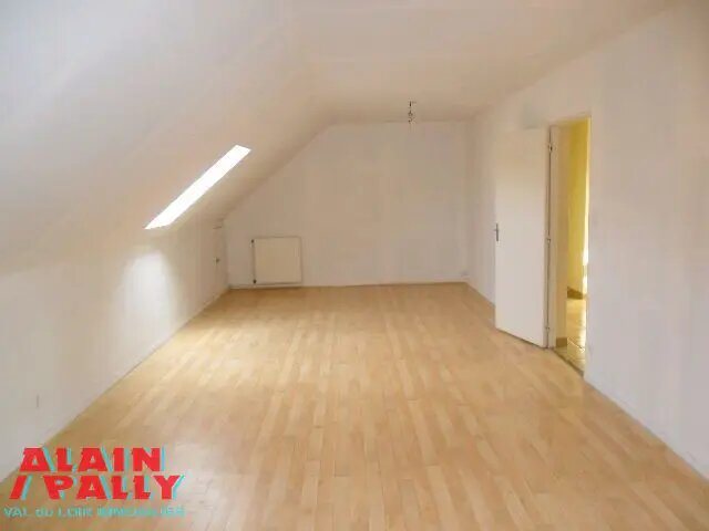 Maison à louer, 178m², Marboué