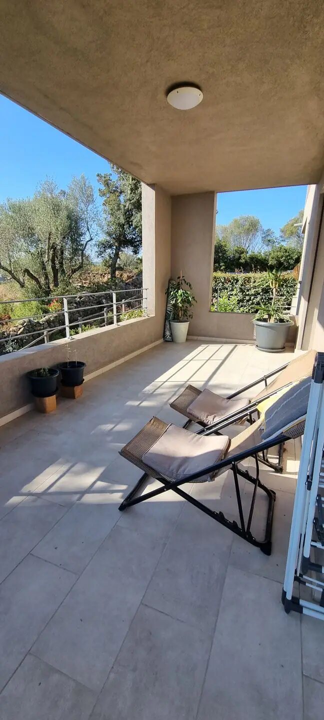 Appartement à louer, 66m², Sotta