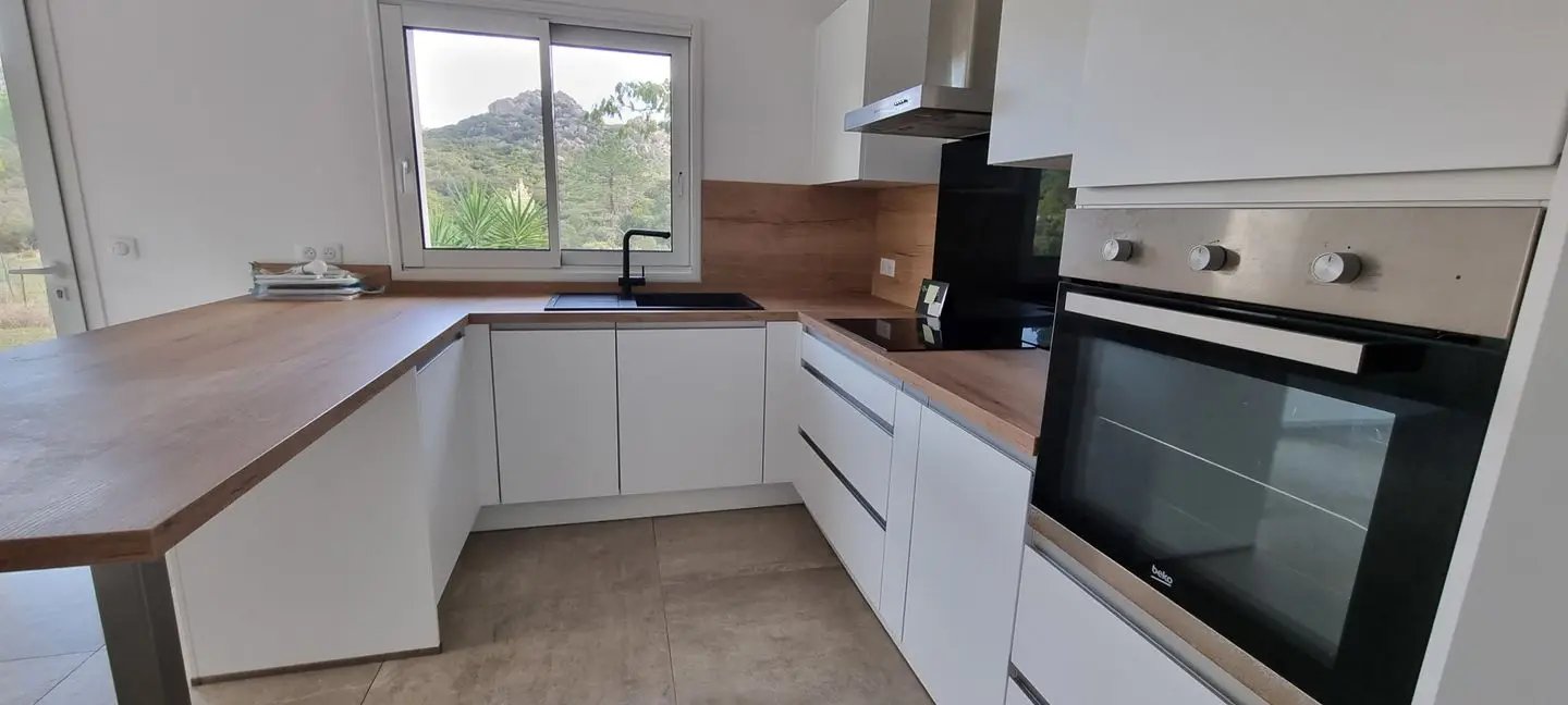 Appartement à louer, 85m², Sotta
