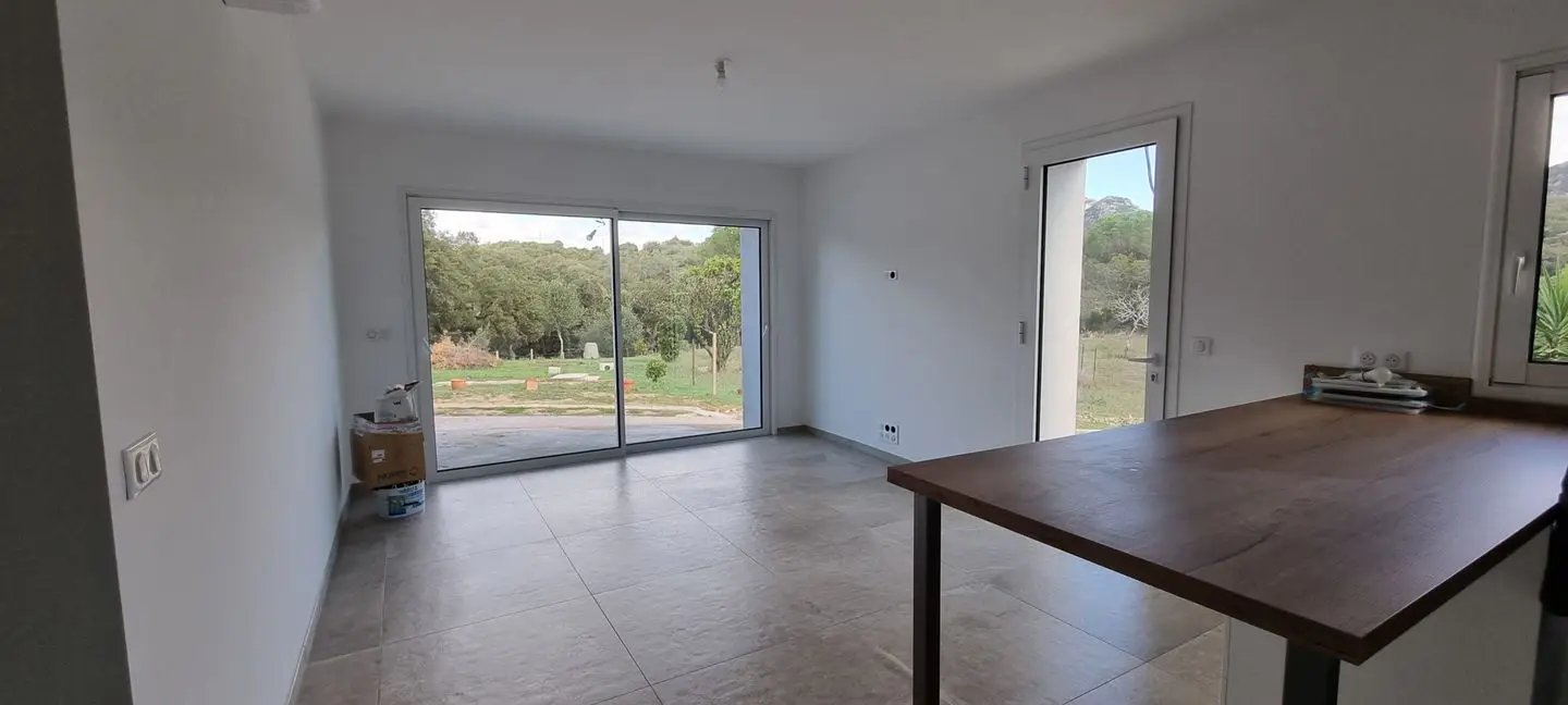 Appartement à louer, 85m², Sotta