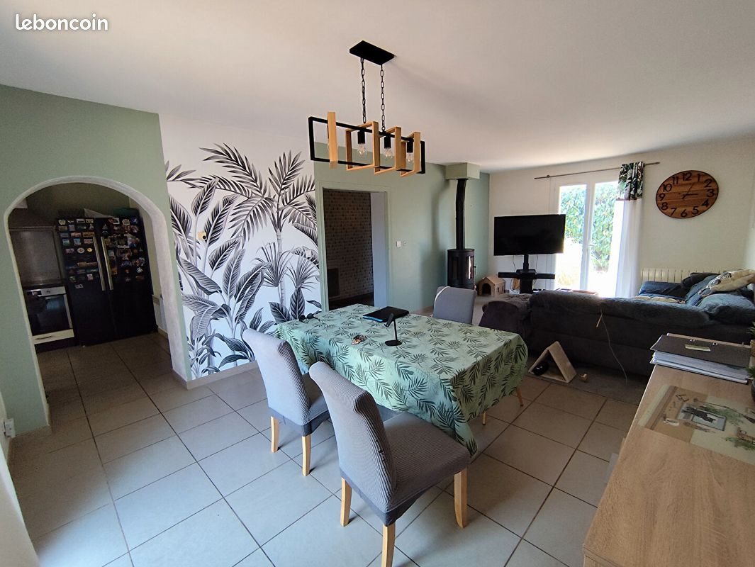 Maison à louer, 116m², Fressines