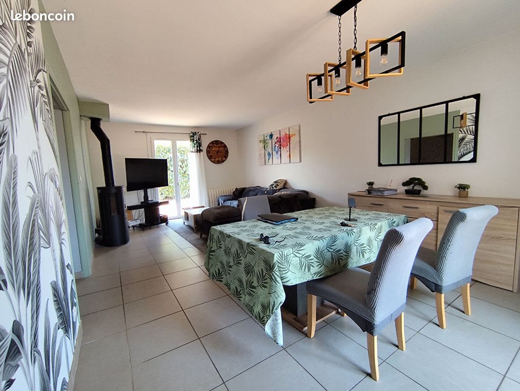 Maison à louer, 116m², Fressines