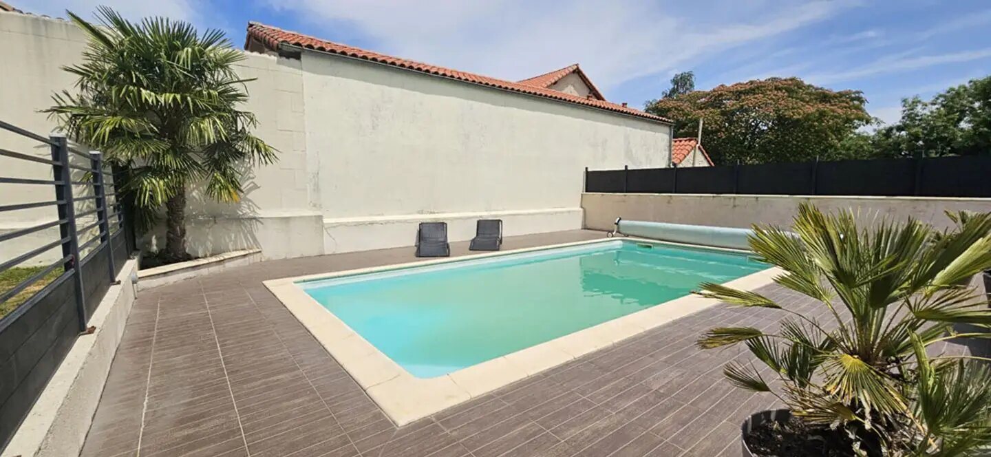 Maison à vendre, 115m², Saint-Martin-de-Saint-Maixent