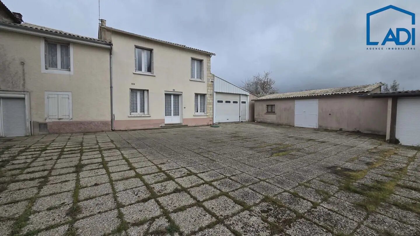 Maison à vendre, 142m², Vasles