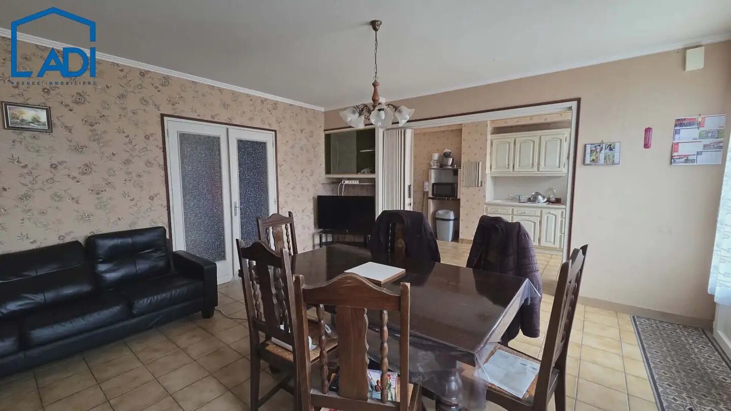 Maison à vendre, 142m², Vasles