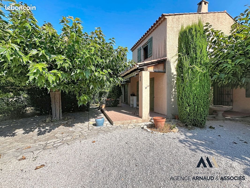 Maison à louer, 130m², Saint-Cyr-sur-Mer