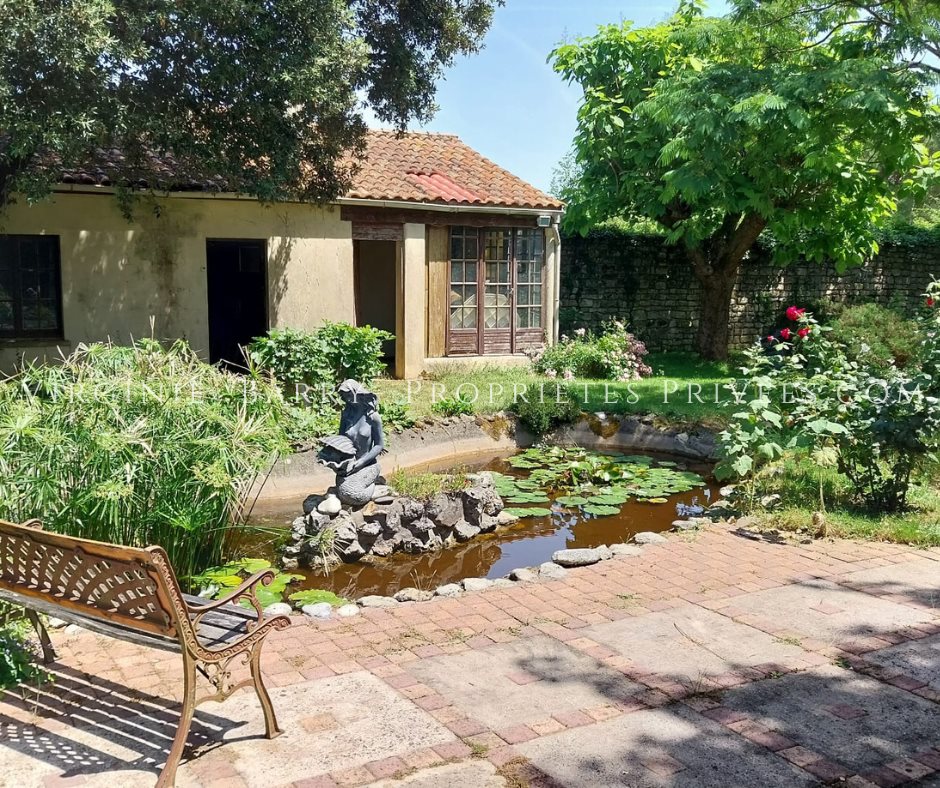 Maison à vendre, 193m², Pont-l'Abbé-d'Arnoult