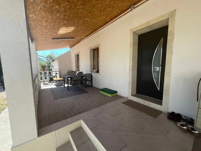 Maison à vendre, 137m², Désertines